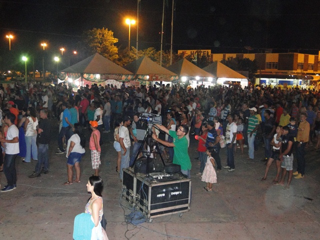 34 anos de Juara. População comemora na Praça dos Colonizadores.