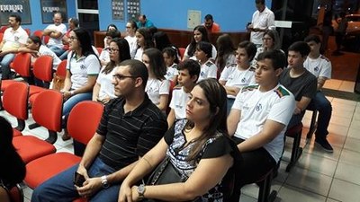 Alunos do Instituto Saber visitam a Câmara.