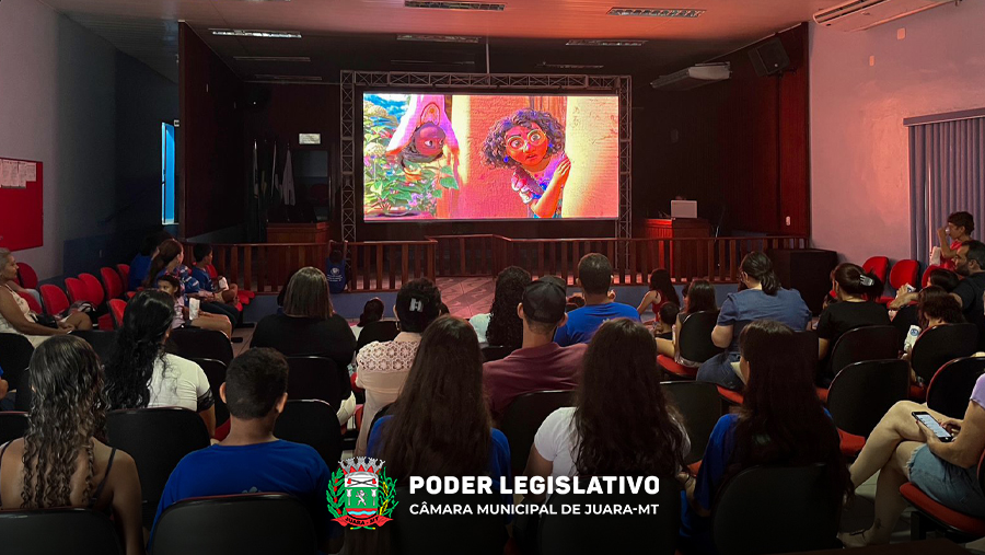 1ª edição do “Cine Azul” foi realizada na Câmara Municipal de Juara