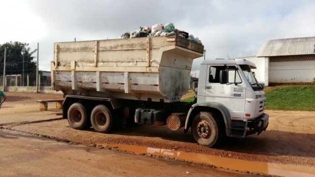 Câmara economiza dinheiro do contribuinte e sugere compra de caminhão de lixo.