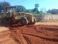 Começa cascalhamento de ruas não pavimentadas em Juara.