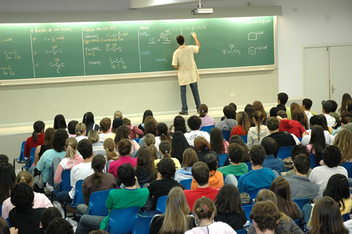 Concurso público para educação é lançado pelo governo do  estado.