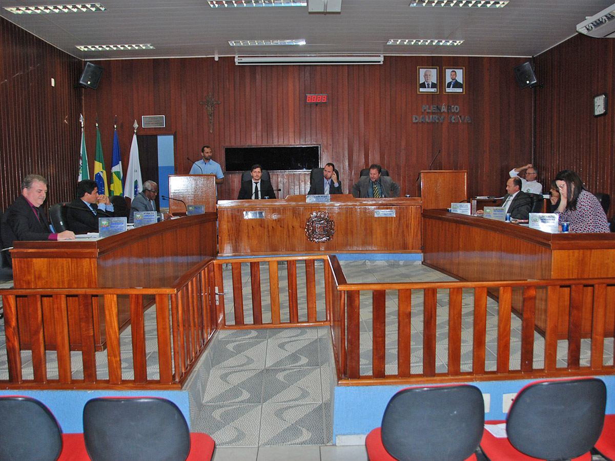 Devido ao feriado do dia 19, Câmara de Vereadores transfere sessão de segunda-feira, para quarta-feira, dia 20.