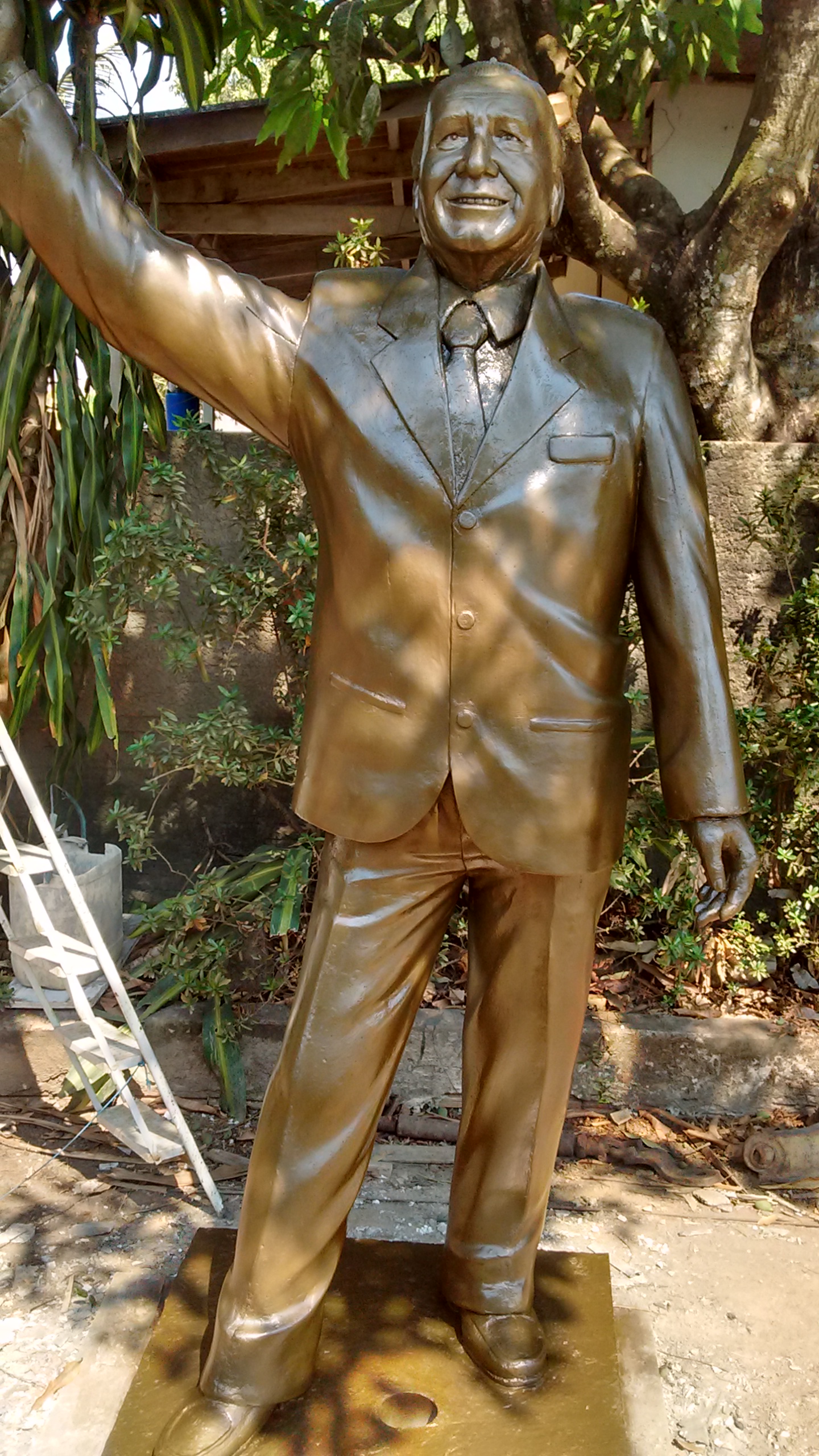 Estátua do pioneiro, José Olavo será inaugurada nesta quinta 20.