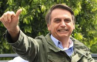 Jair Messias Bolsonaro (PSL) é eleito presidente do Brasil.