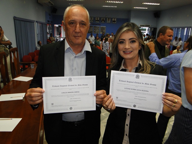 Justiça Eleitoral entrega diplomas aos eleitos de Juara.