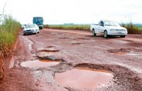 Péssimas condições das estradas gera desperdício de safra em MT.