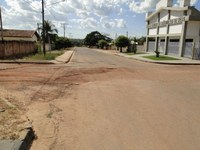 Poder Legislativo mais uma vez cobra operação tapa-buracos no Bairro da Creche.