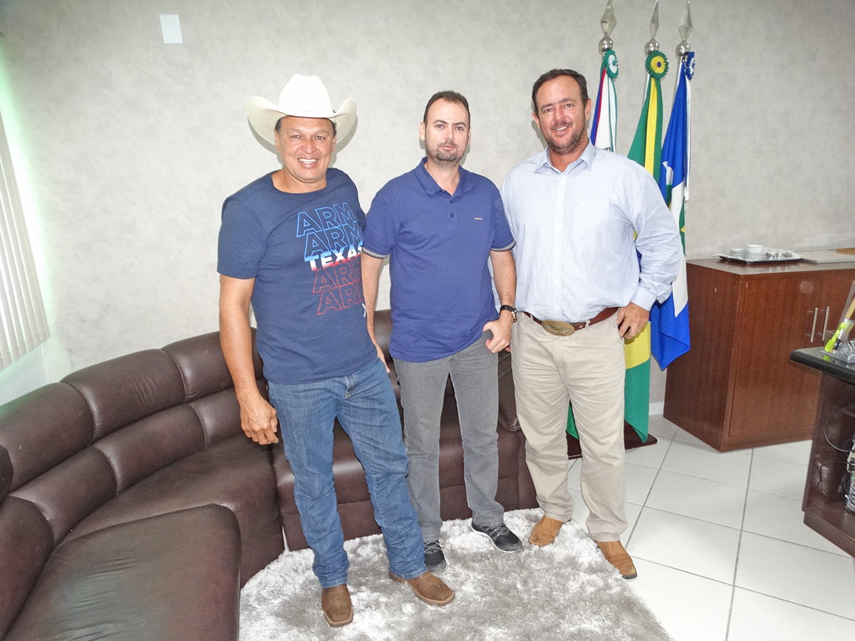 Presidente da Câmara recebe a visita de diretores da ACRIVALE.