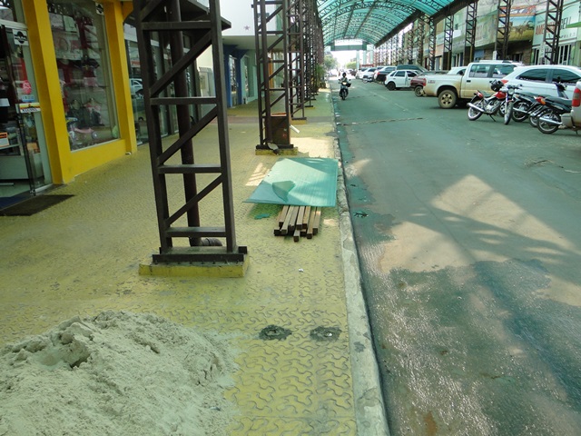 "Rua Sorocaba (parte coberta) precisa de limpeza periódica" cobra Câmara de Vereadores.