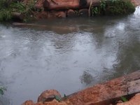 Vereador Hélio Castão cobra recuperação imediata de ponte na região do Escondido.