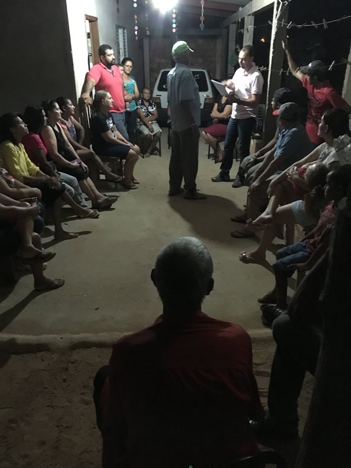 Vereador mantém reunião para tratar de regularização no Bairro Santa Maria.