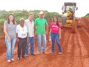 Vereadores vistoriam obras de estradas na área rural.